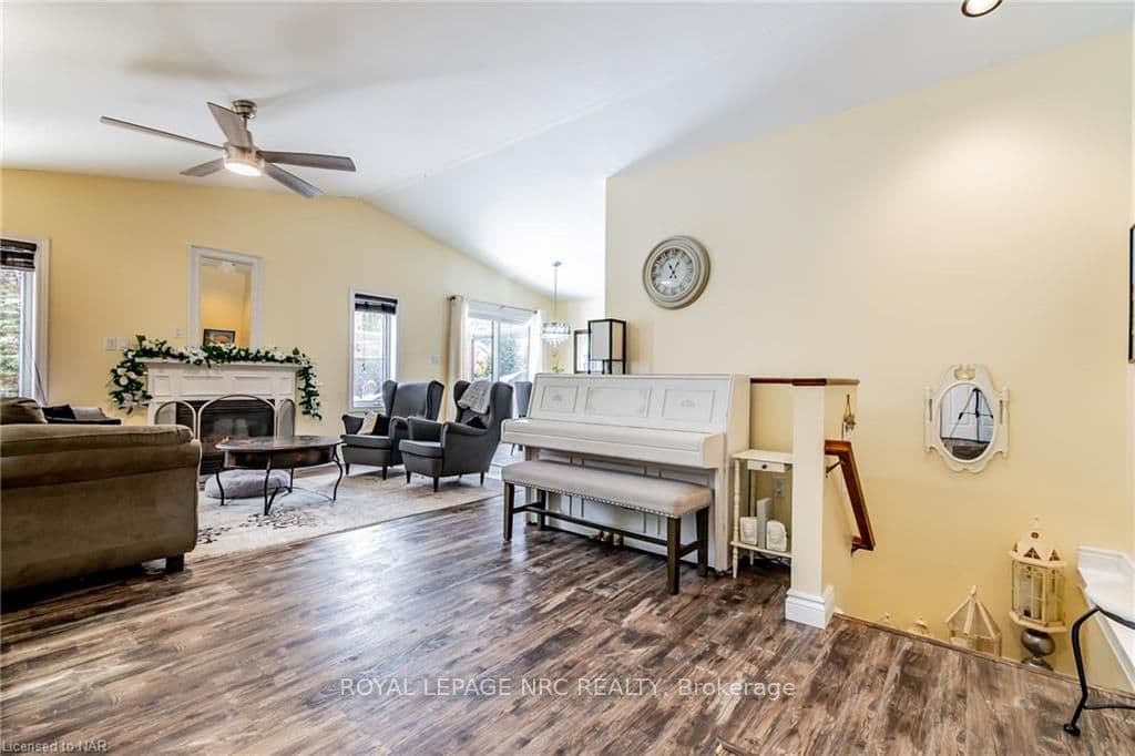 18 ALSOP Avenue photo 32