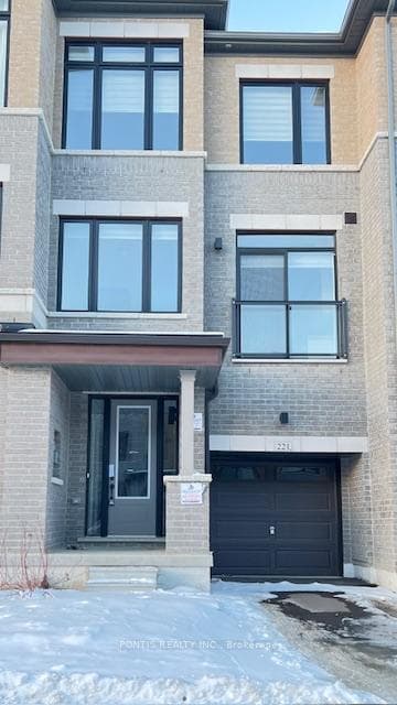 221 Tennant Circle photo 3