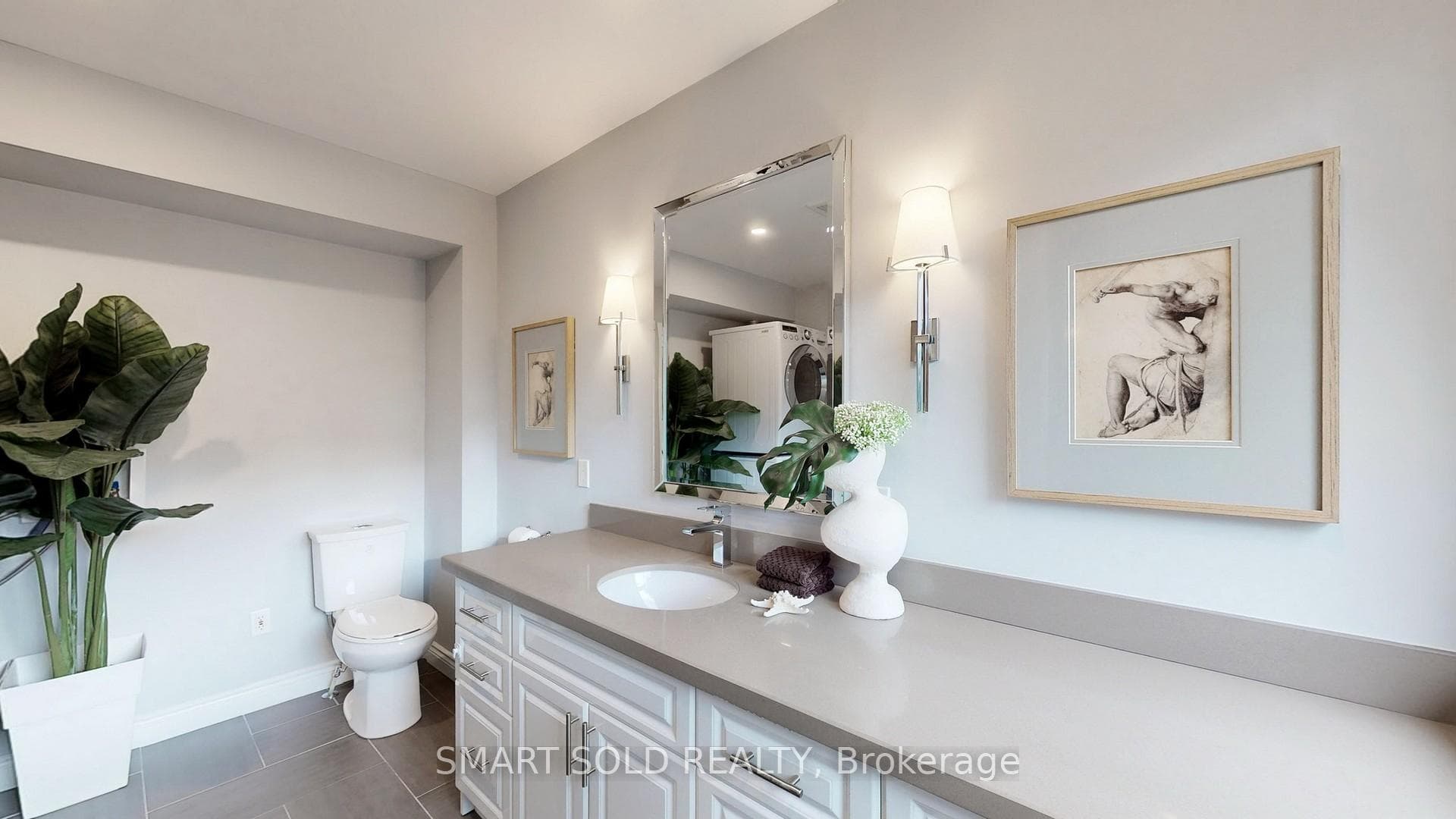1 Vanity Crescent photo 15