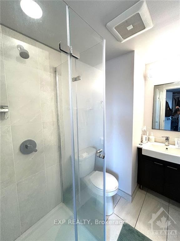 105 CHAMPAGNE Avenue Unit 1817 photo 17