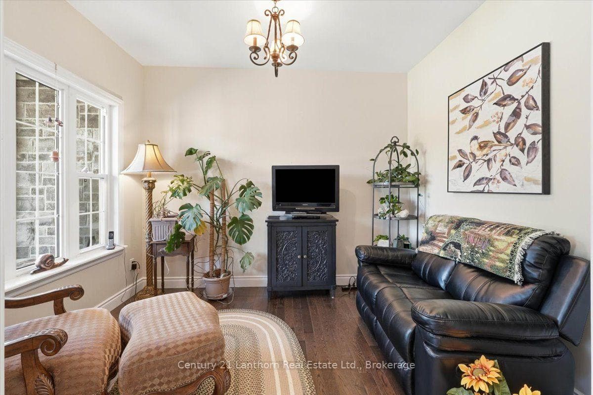 17 Richardson Lane photo 6