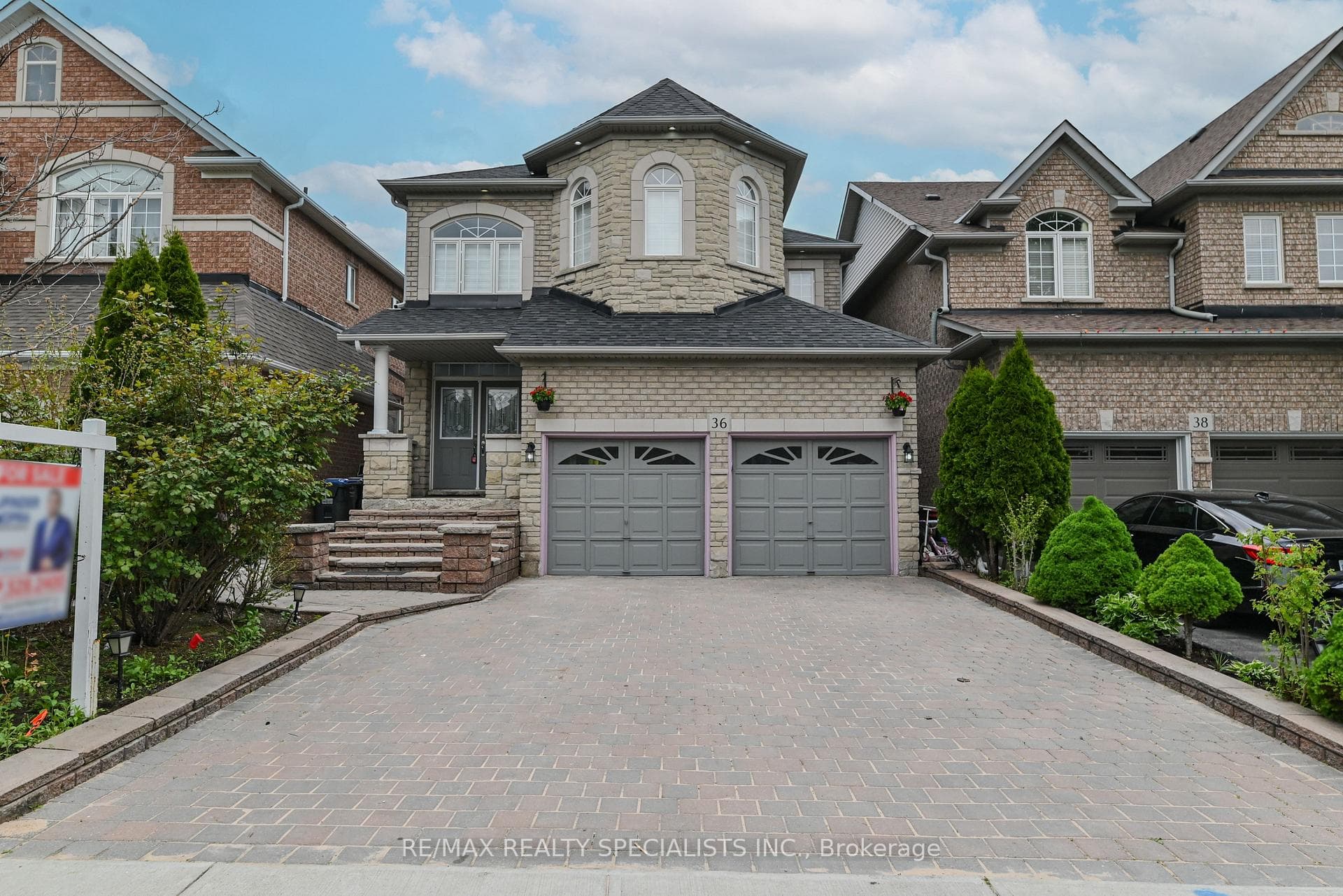 36 Blue Diamond Drive photo 1