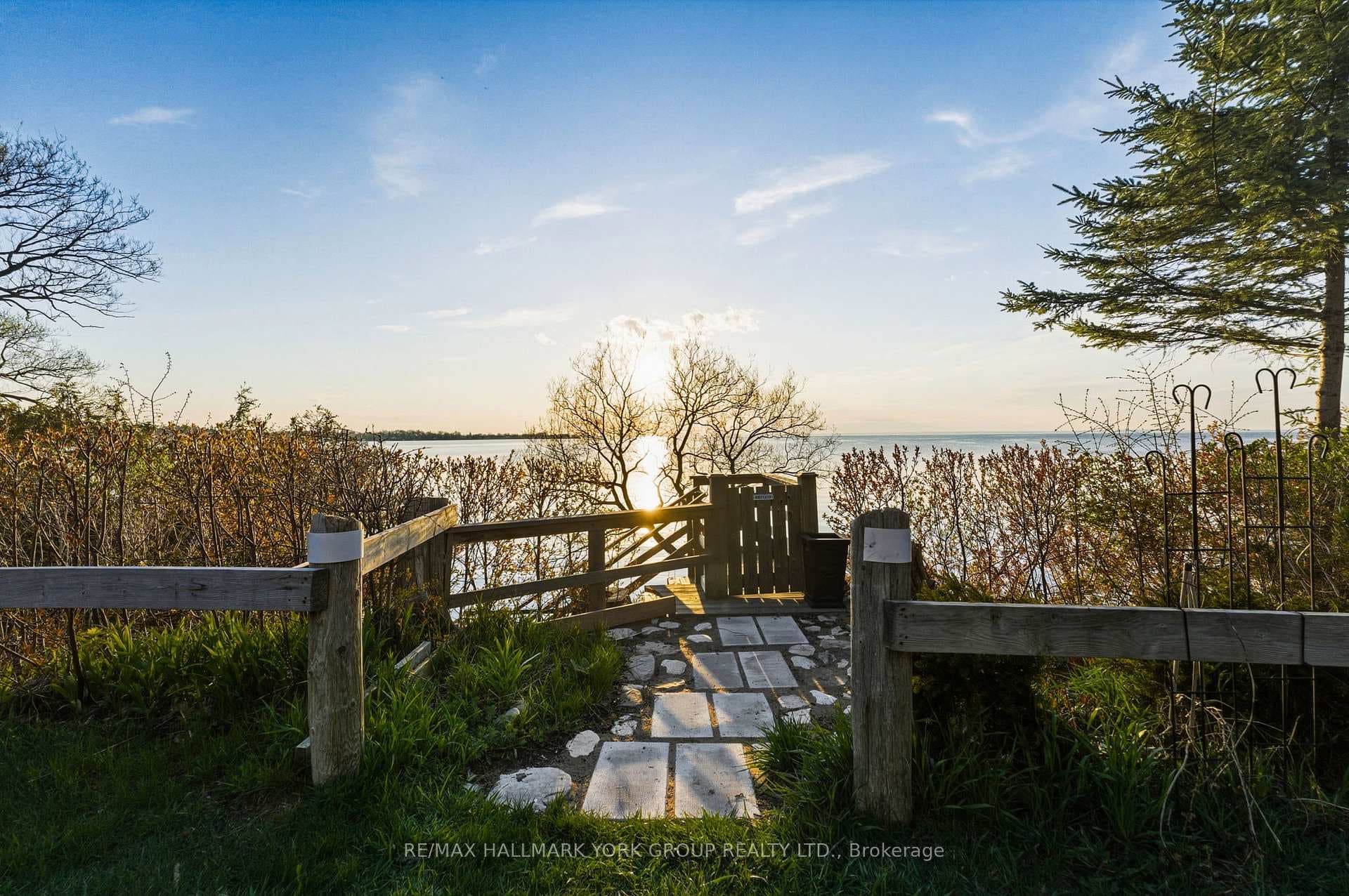 281 Hedge Road photo 45