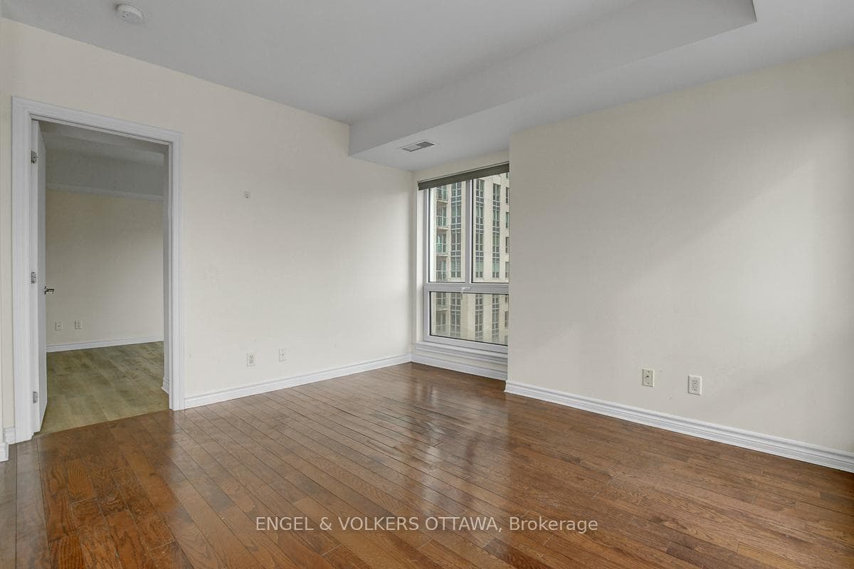 234 Rideau Street Unit 1008 photo 9