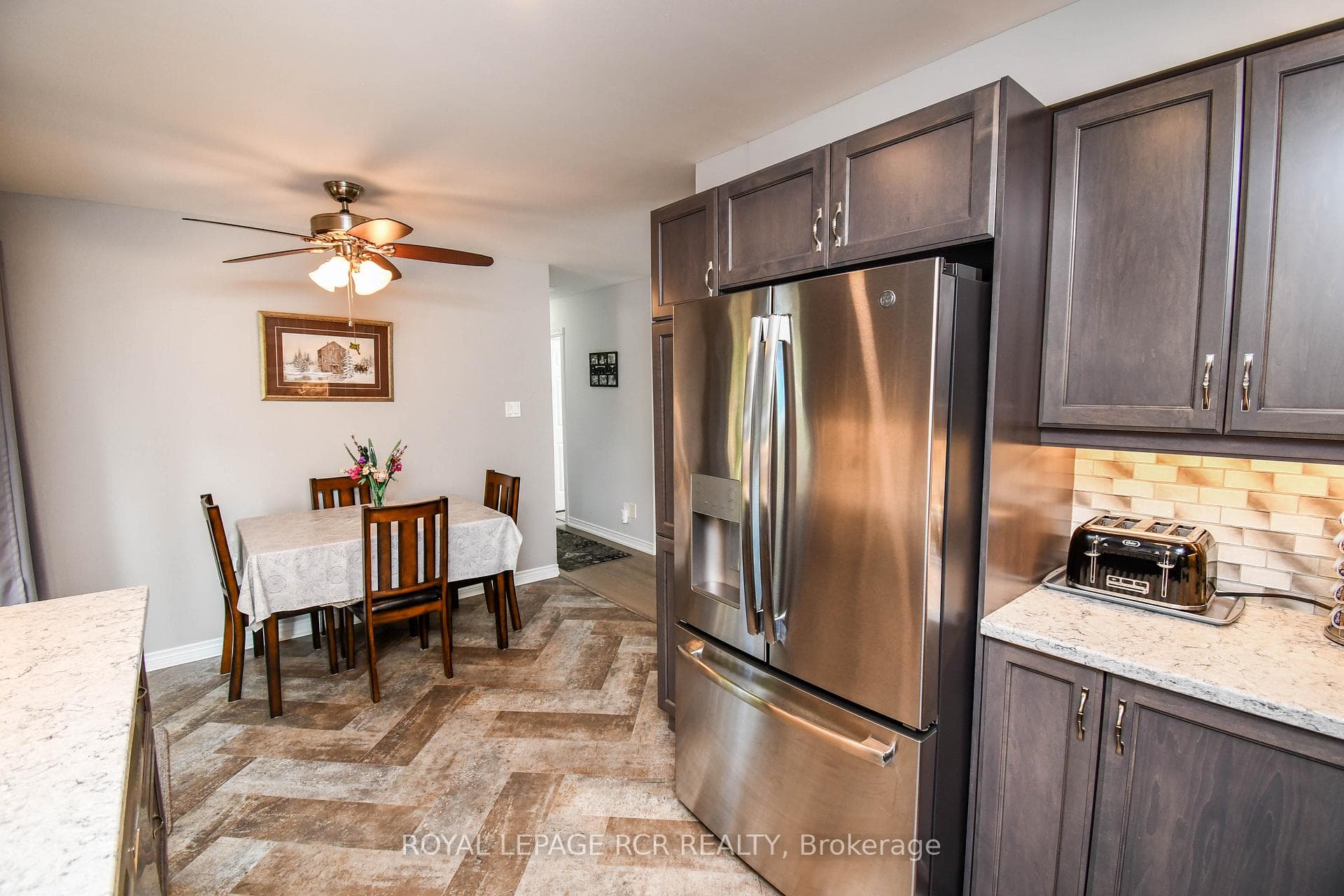 30 Marsellus Drive photo 9