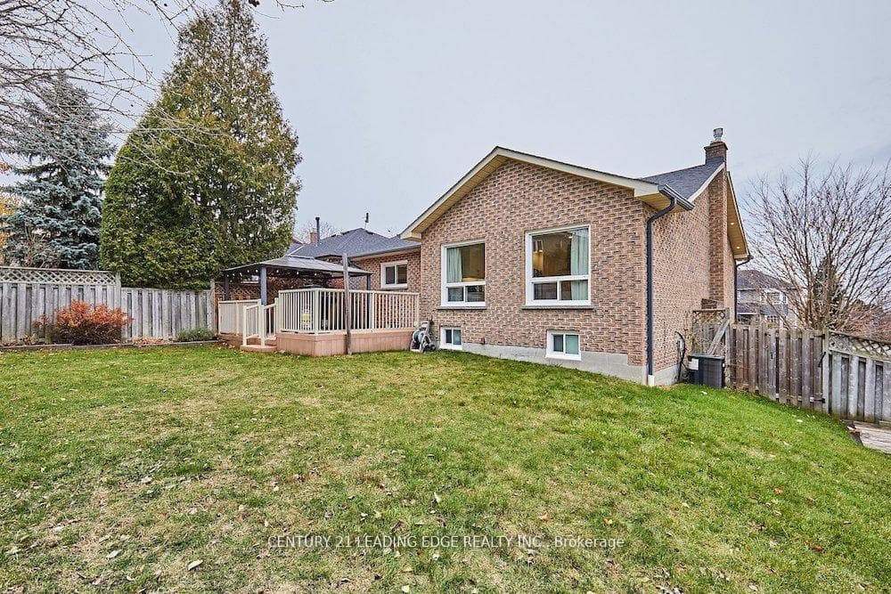 40 Waywell Street photo 8