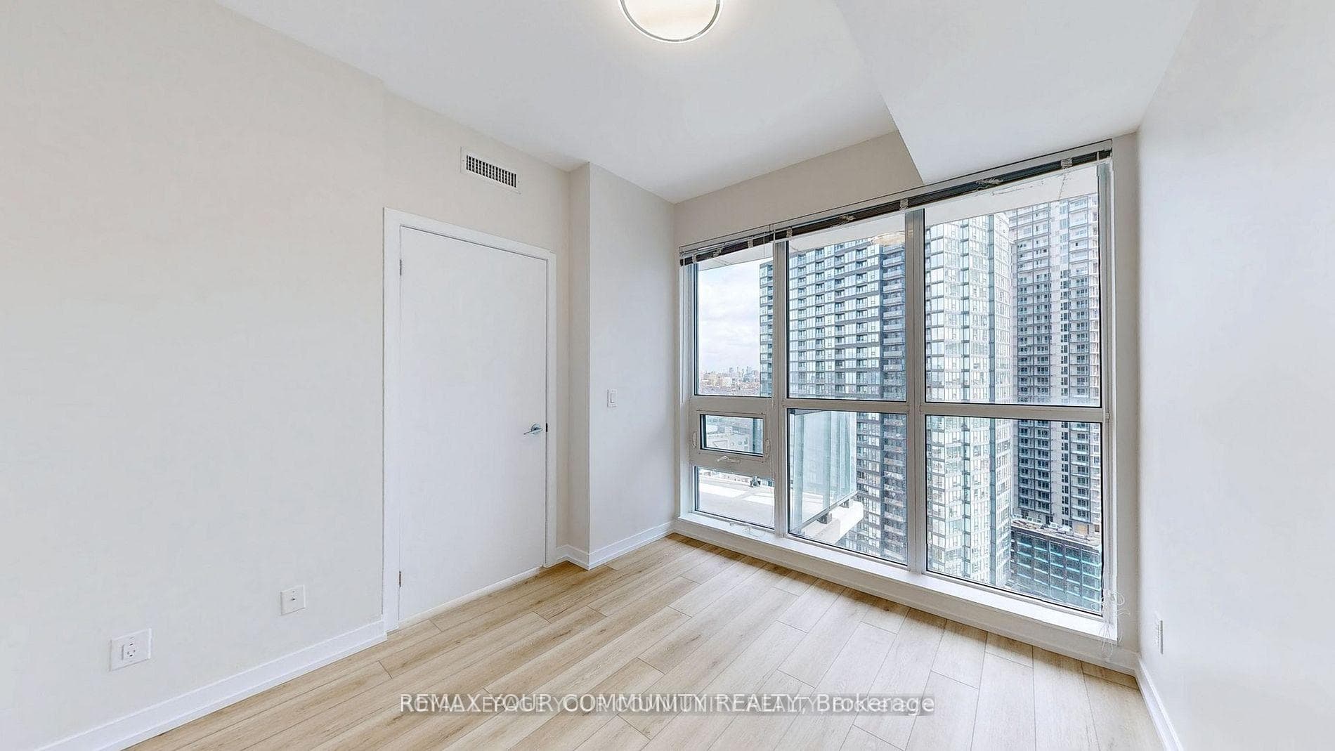 51 East Liberty Street Unit 2104 photo 11