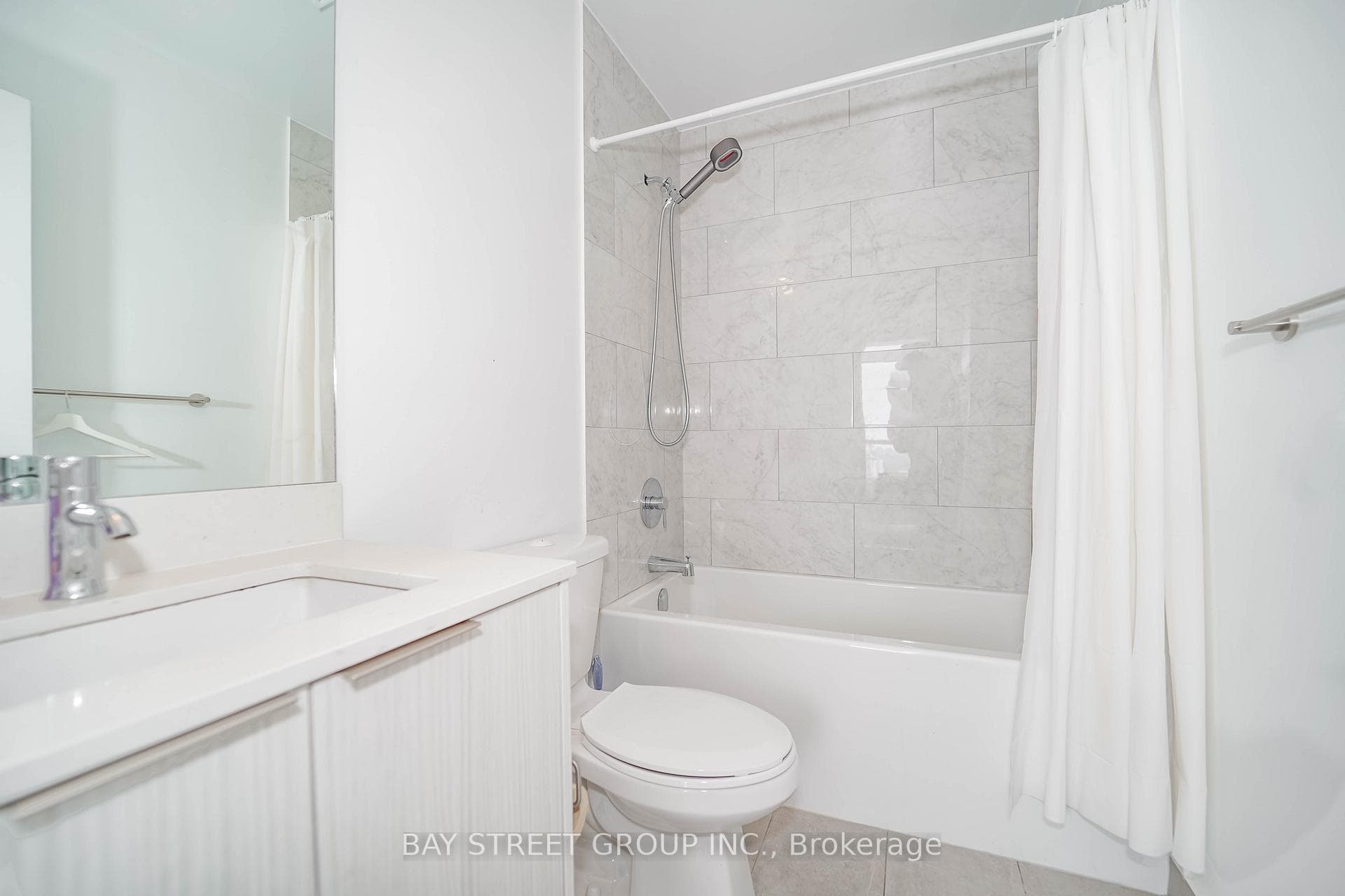 32 Forest Manor Road Unit 2610 photo 18