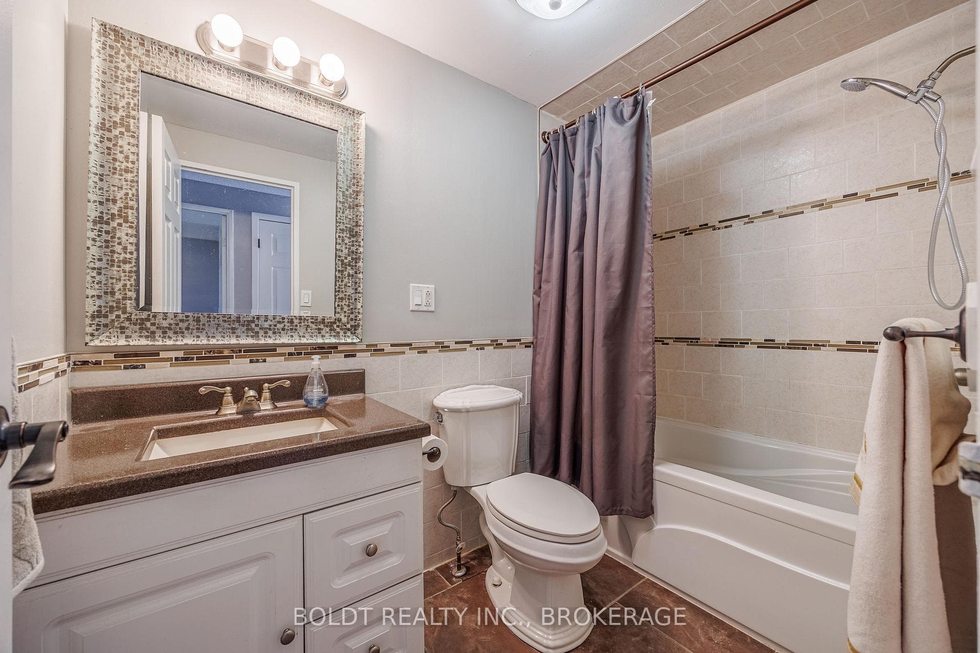 302 Vine Street Unit 27 photo 18