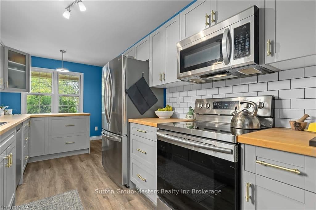 33 ANGUS Drive photo 7