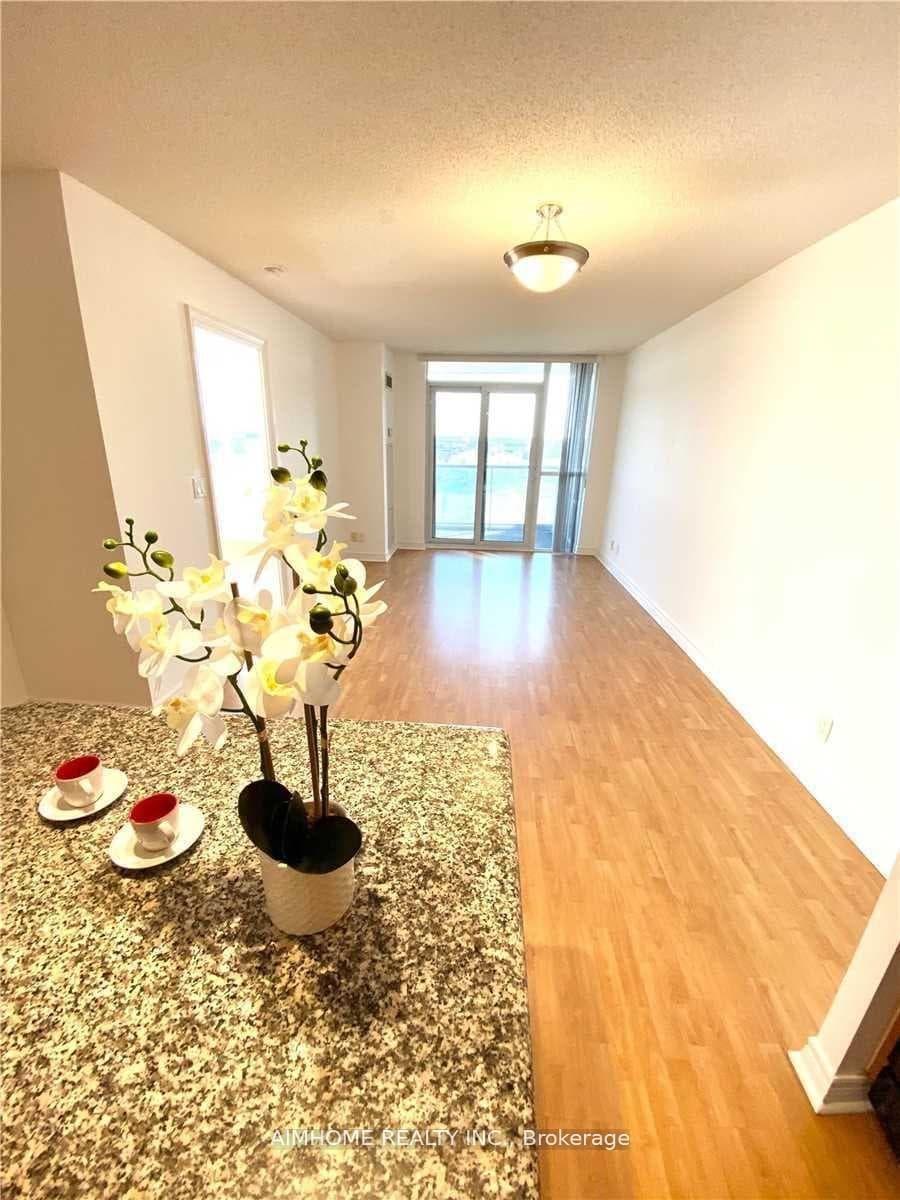 33 Cox Boulevard Unit 827 photo 15