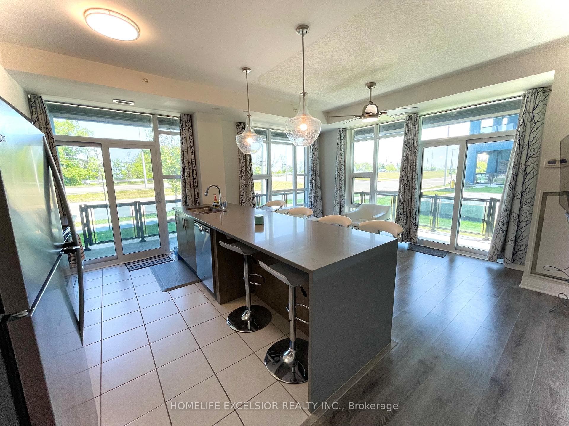 10 Concord Place Unit 109 photo 4