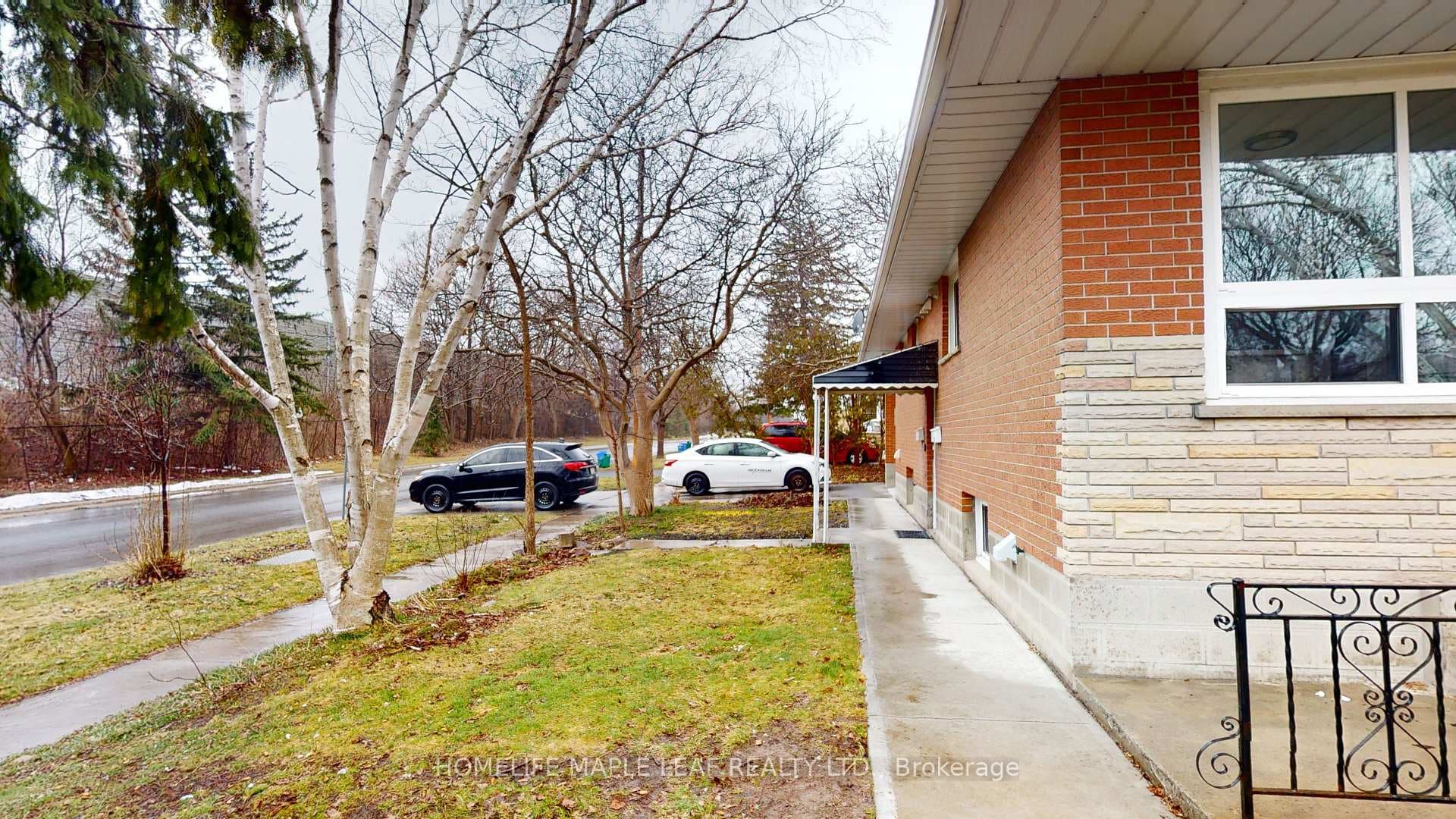 598 Montgomery Street Unit B photo 28