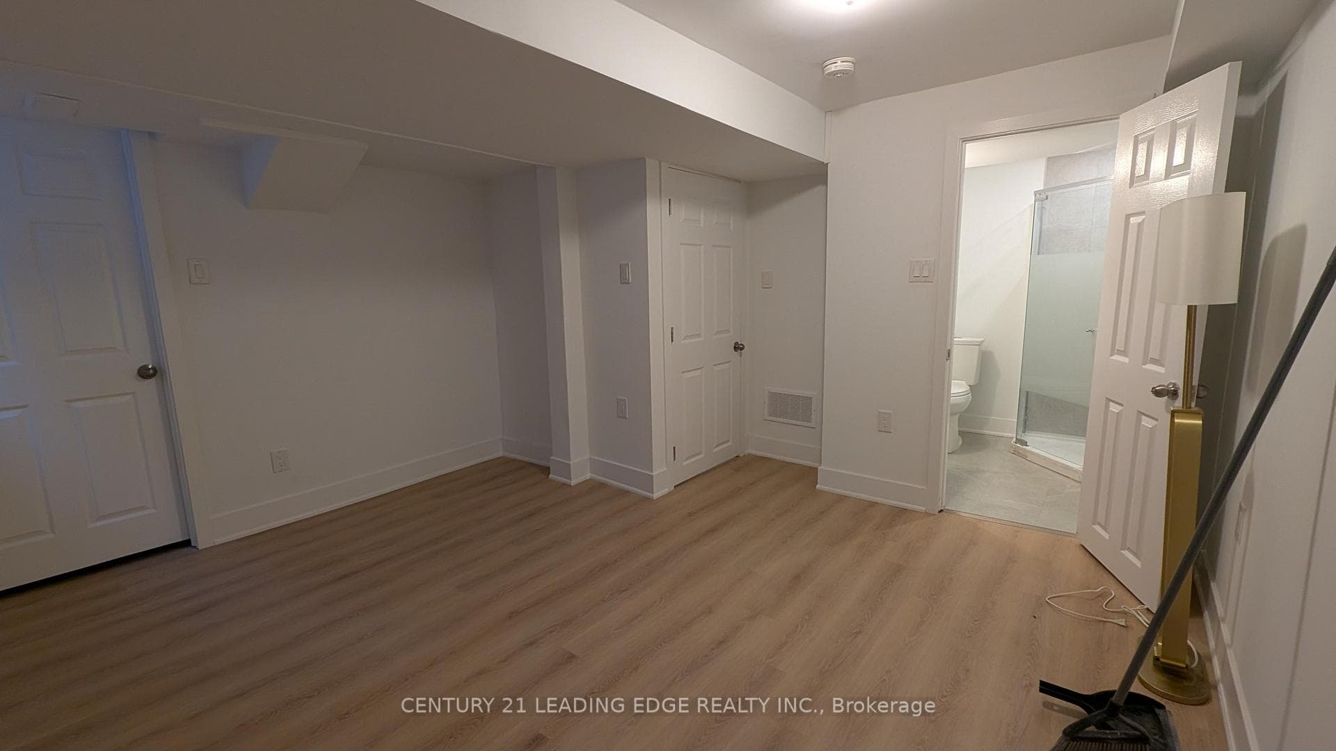 1246 Canborough Crescent Unit Basement photo 14