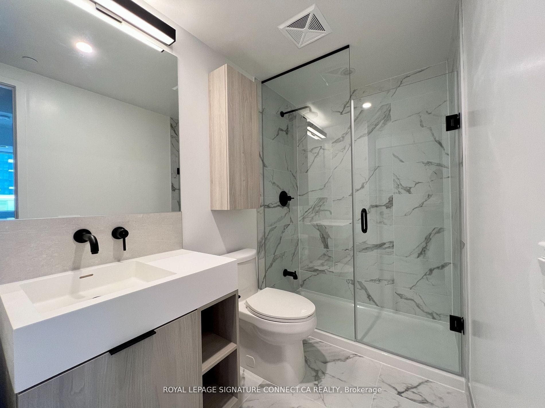 108 Peter Street Unit 1107 photo 13