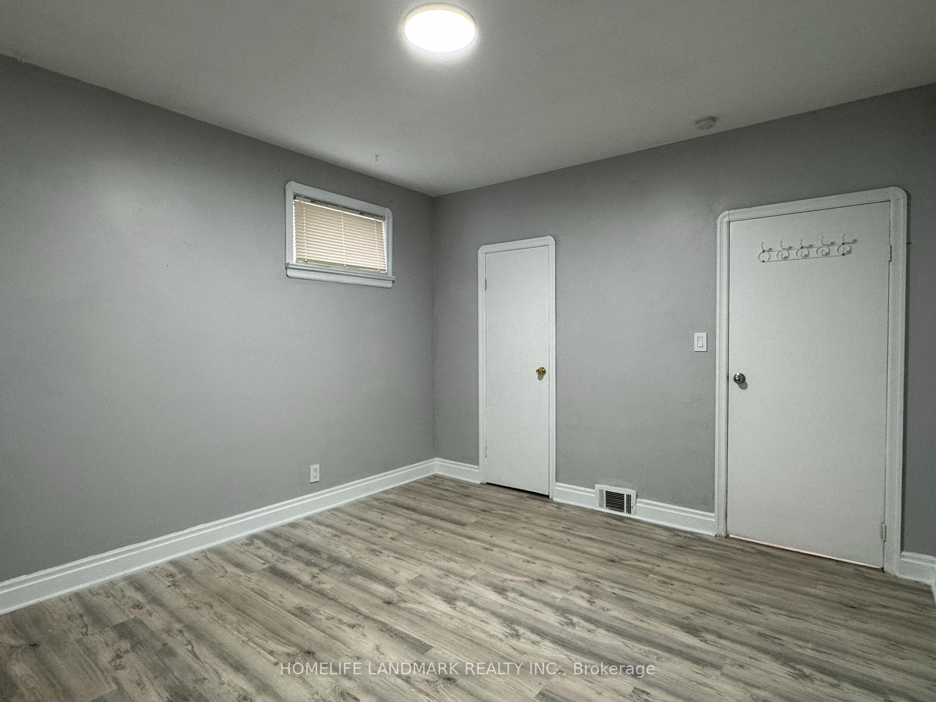 1316 Simcoe Street Unit Main photo 12