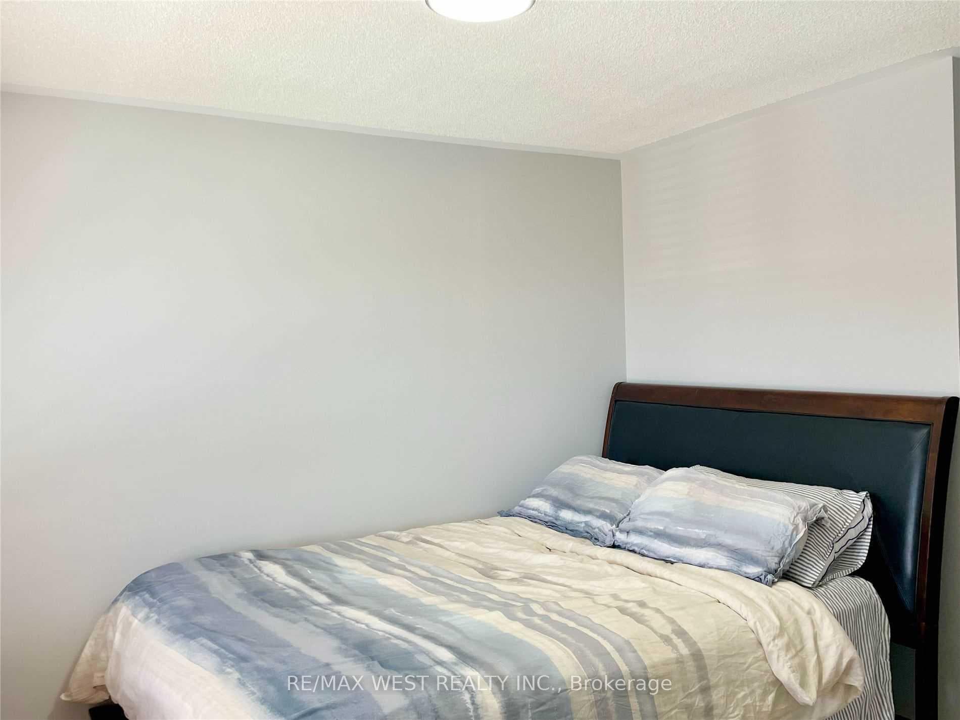 33 Vanhorne Close photo 19