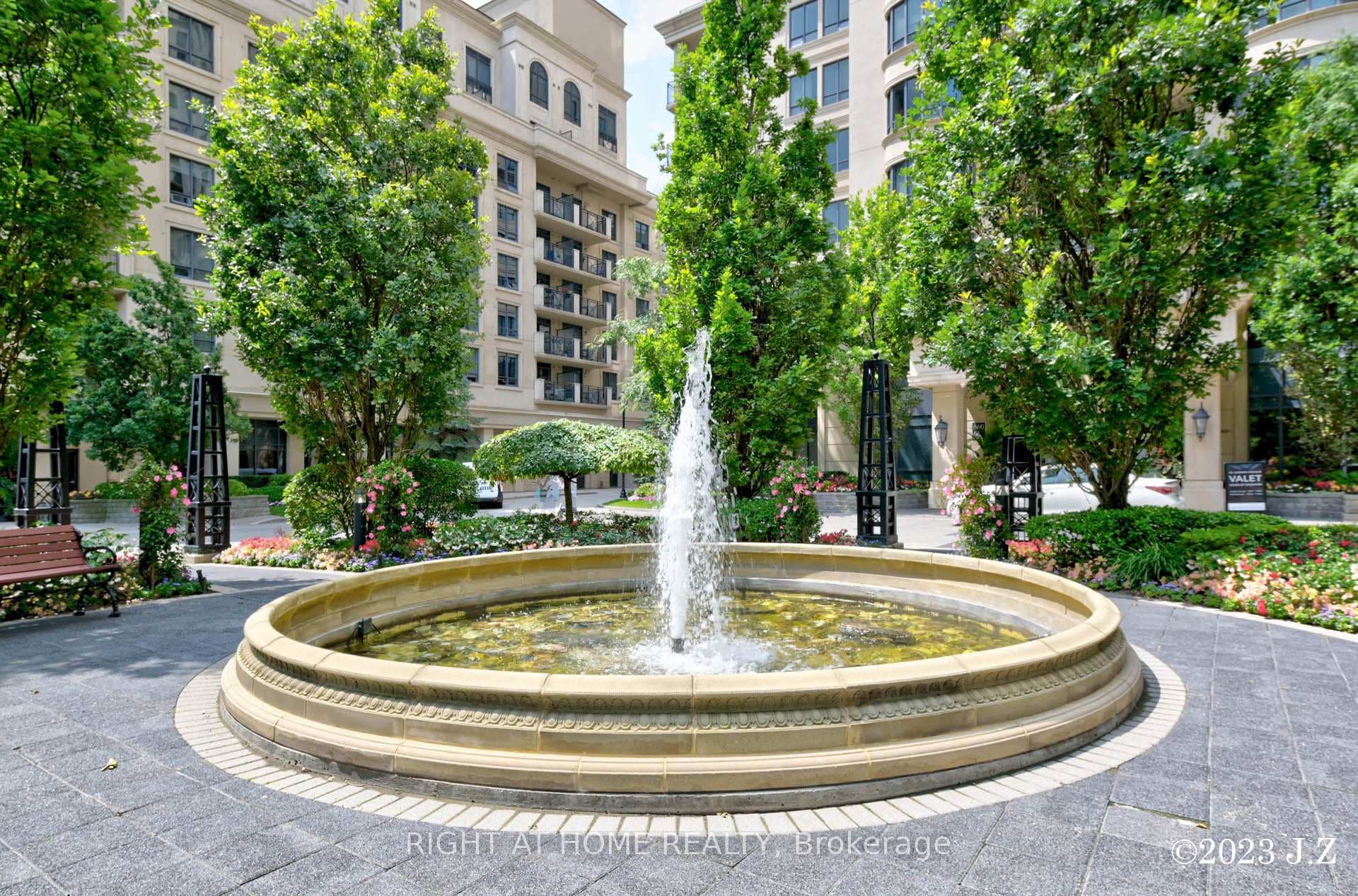 650 Sheppard Avenue Unit PH15 photo 2