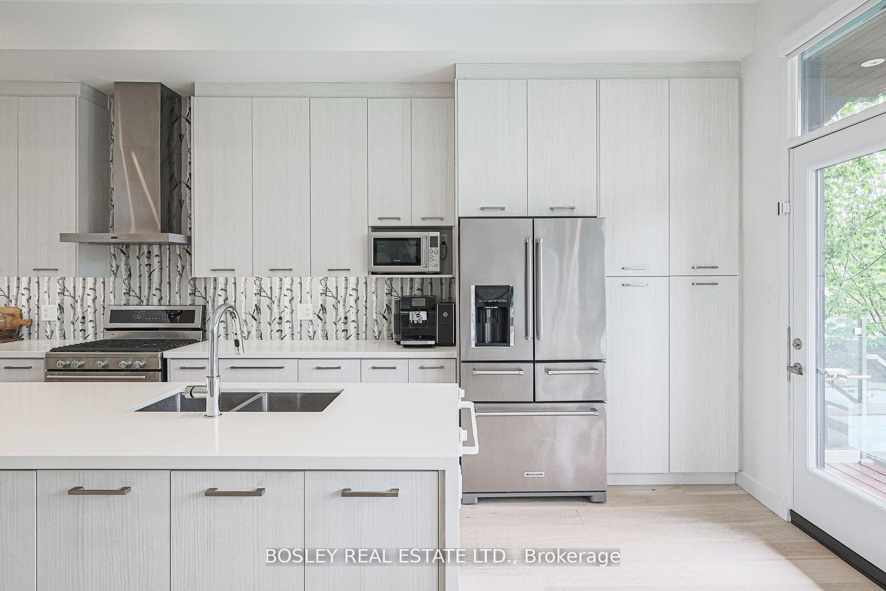 38 Roblin Avenue photo 11