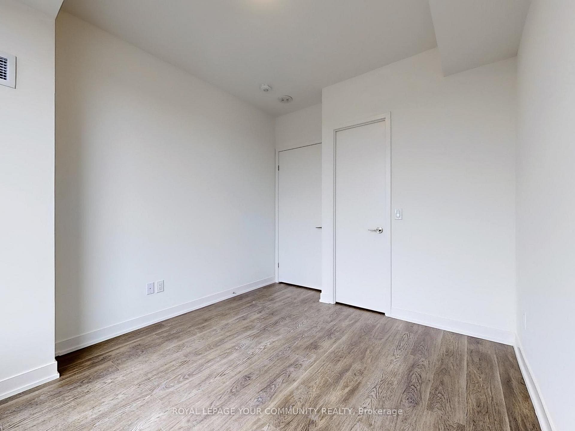 2 David Eyer Road Unit 421 photo 9