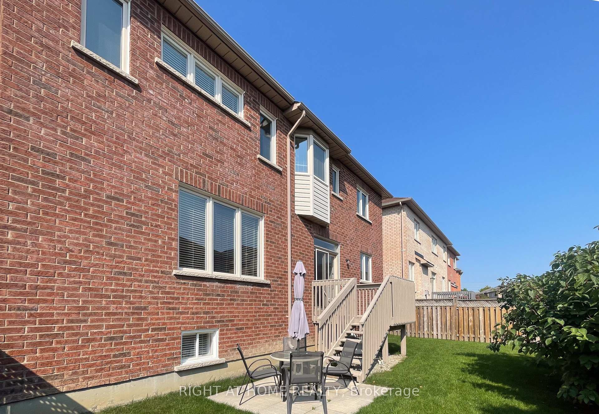 35 Nichols Boulevard photo 37