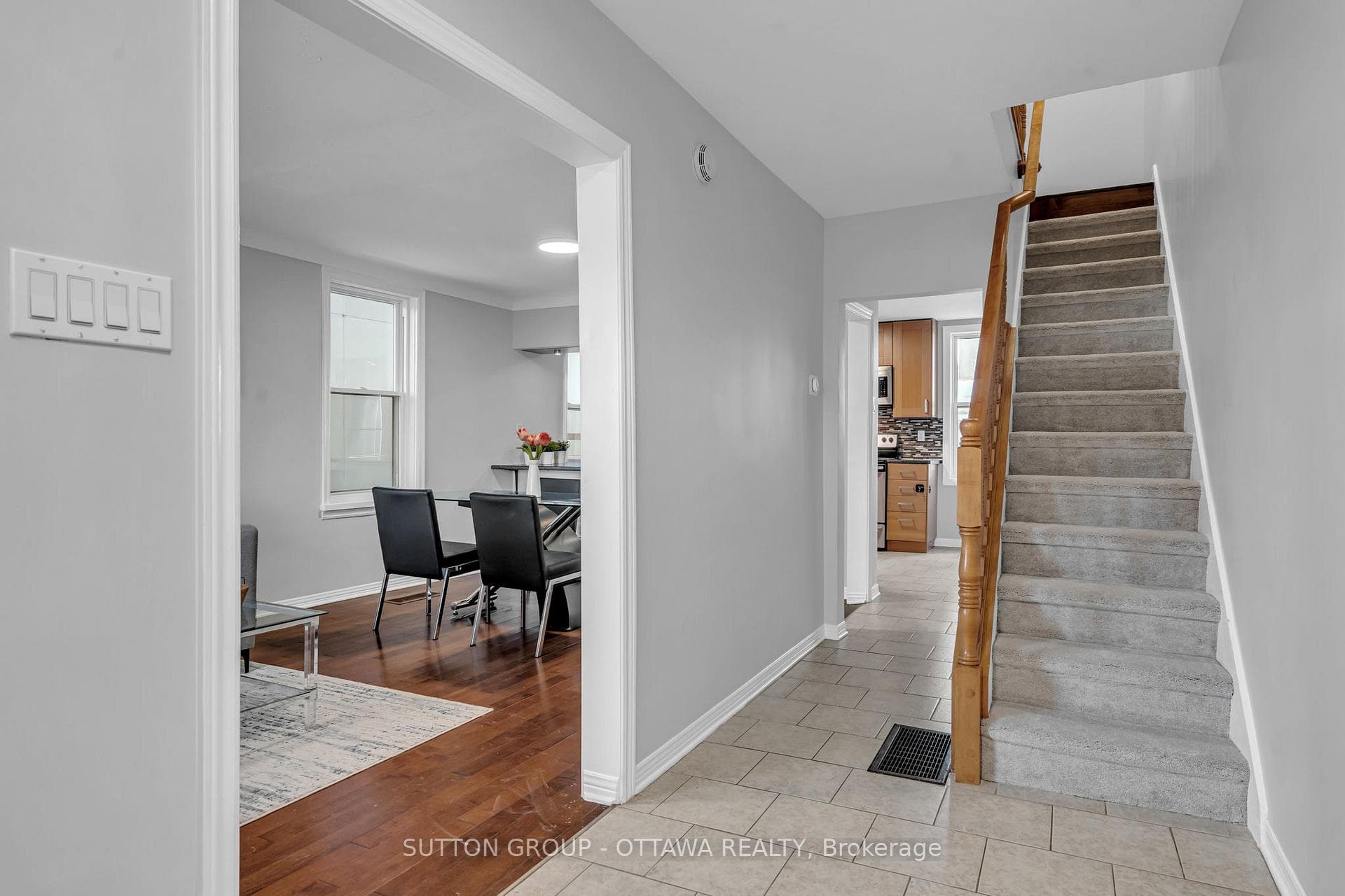 10 NORFOLK Avenue photo 3