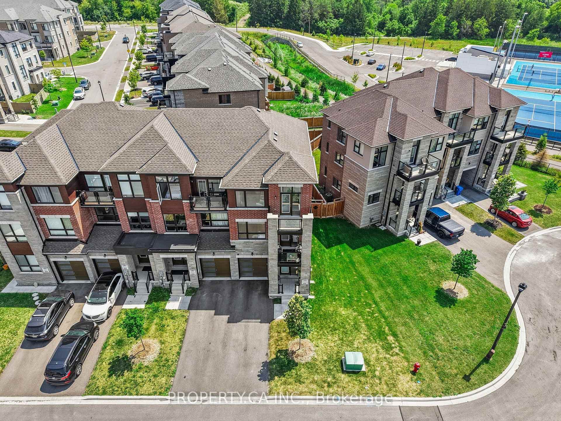 556 New England Court photo 48