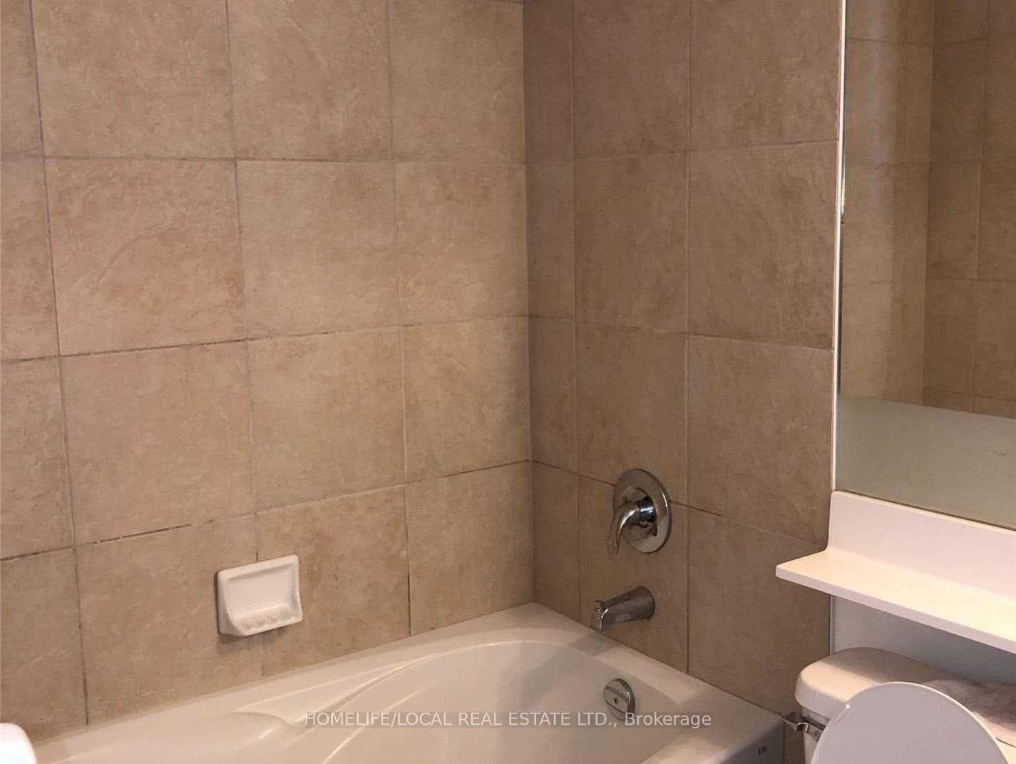310 Burnhamthorpe Road Unit 3403 photo 17