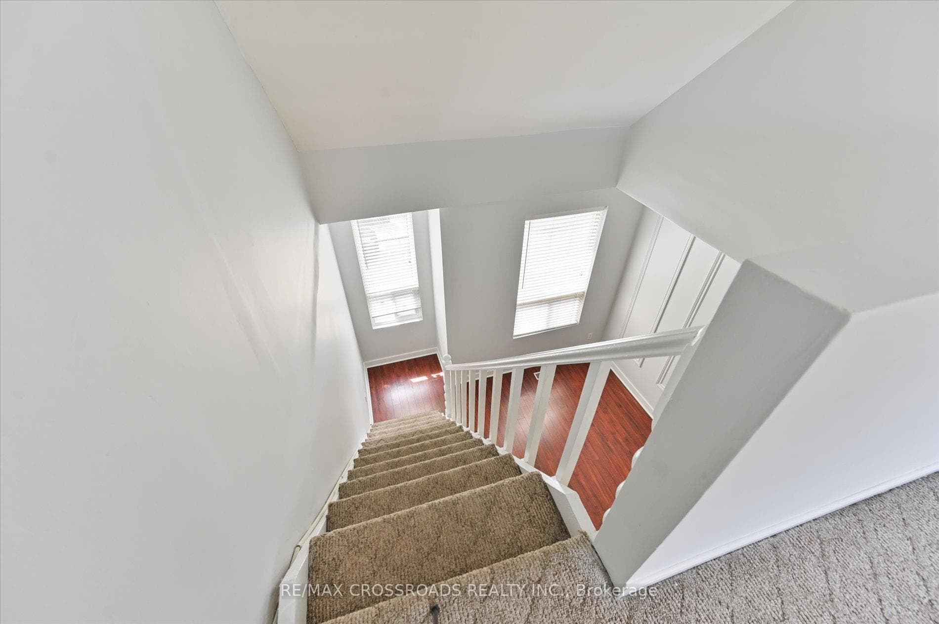 269 Ontario Street photo 16