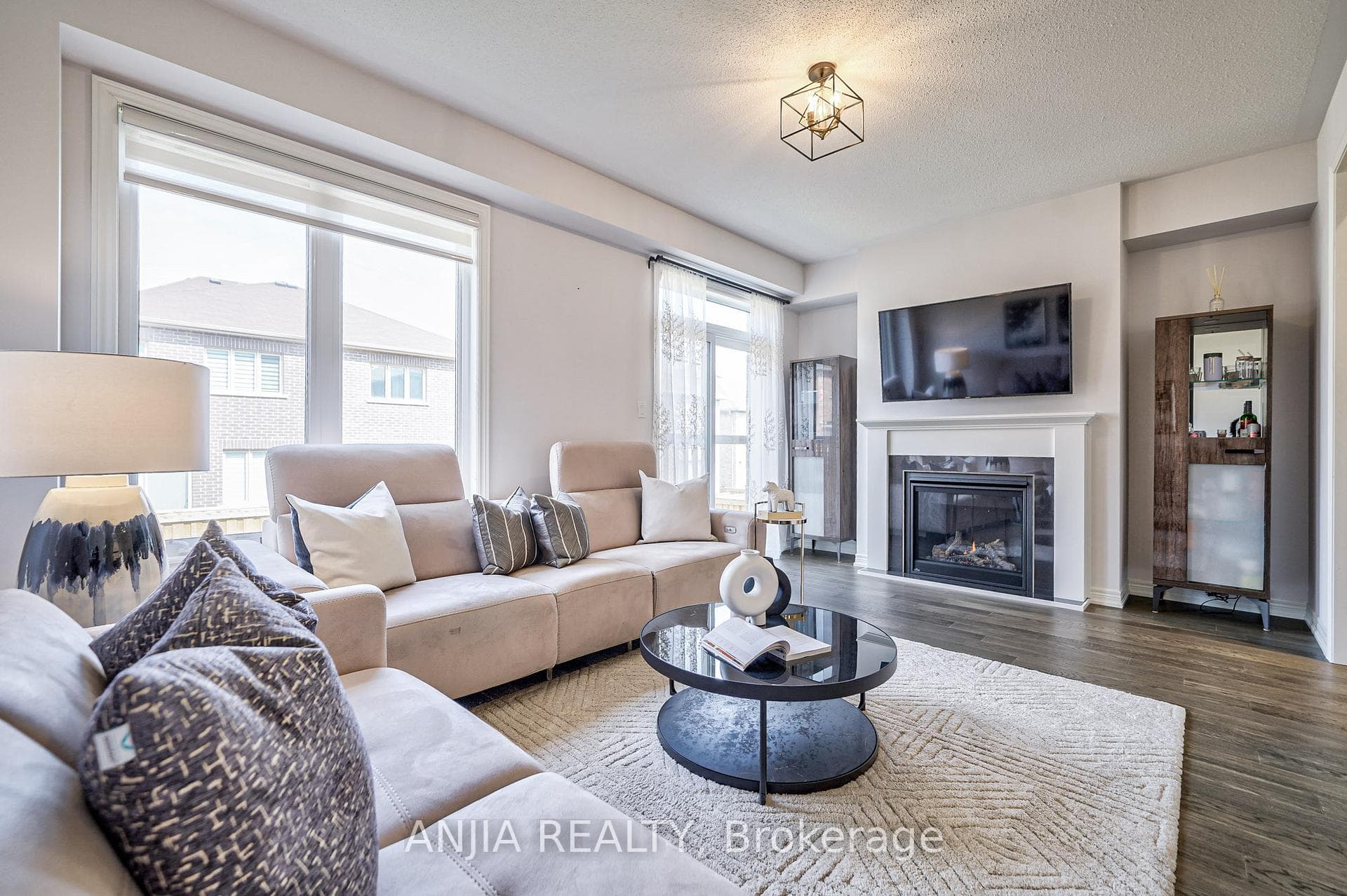 23 Frederick Taylor Way photo 18