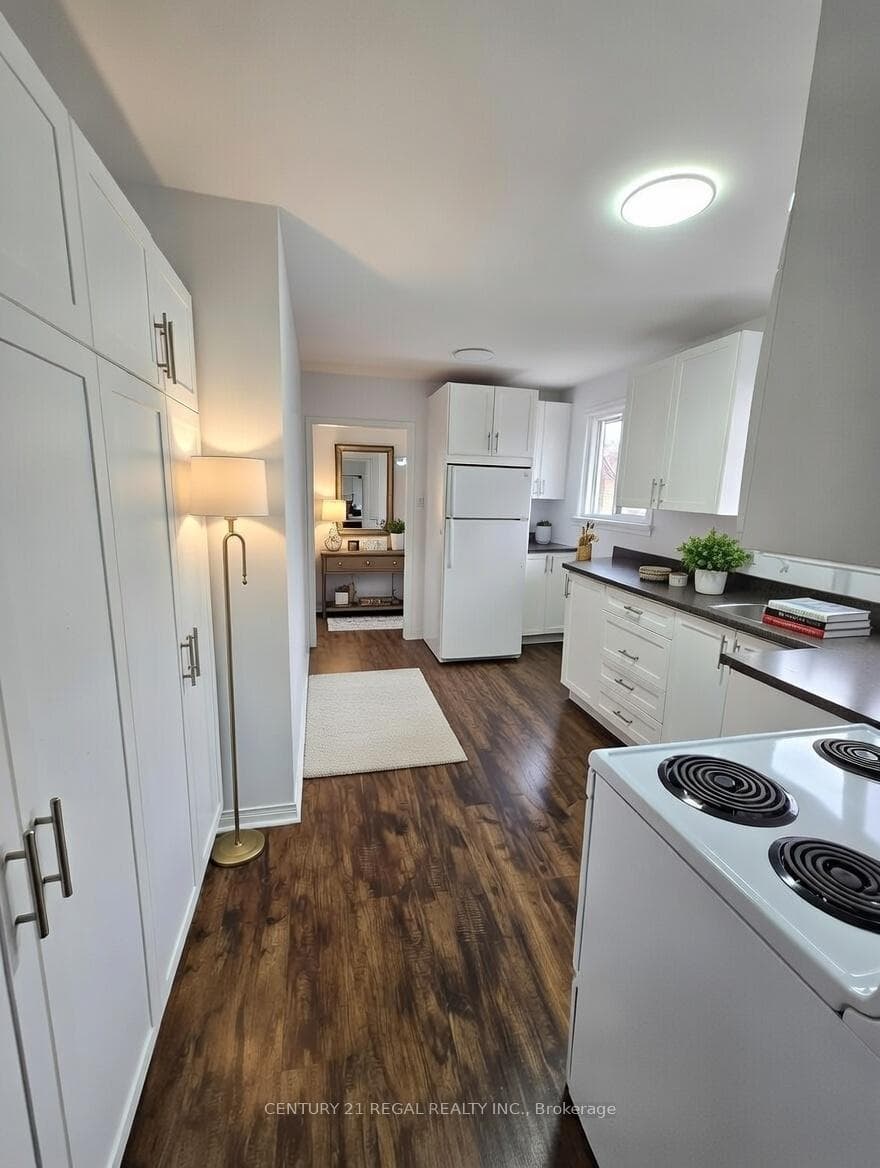 82 Durham Street Unit upper photo 8