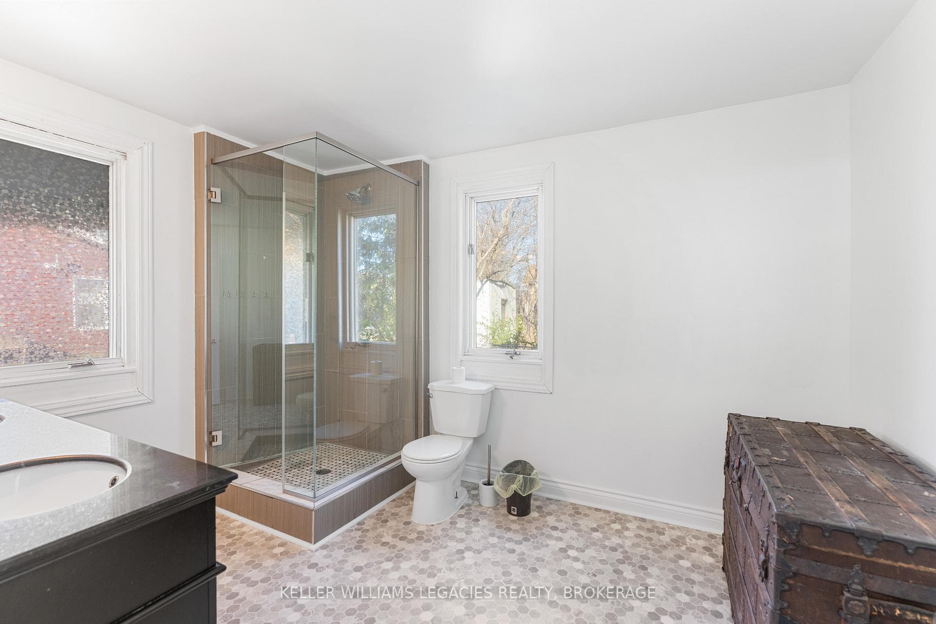 1202 MONTREAL Street photo 14