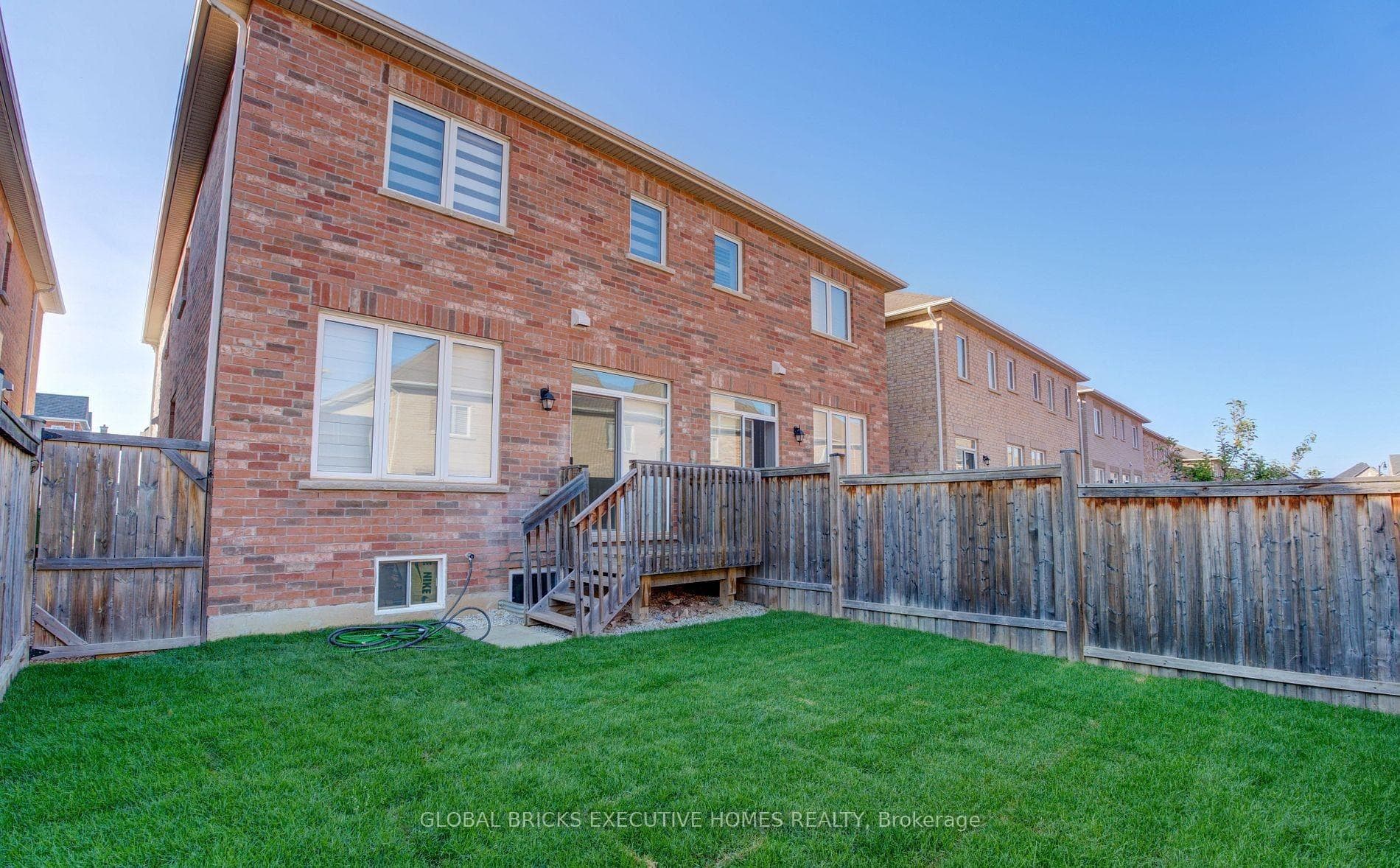 33 Antibes Drive photo 38