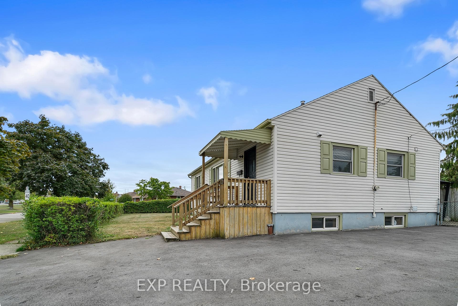 13 MCPHAIL Crescent photo 3