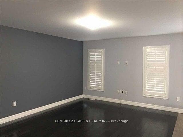 1048 Haxton Heights photo 8