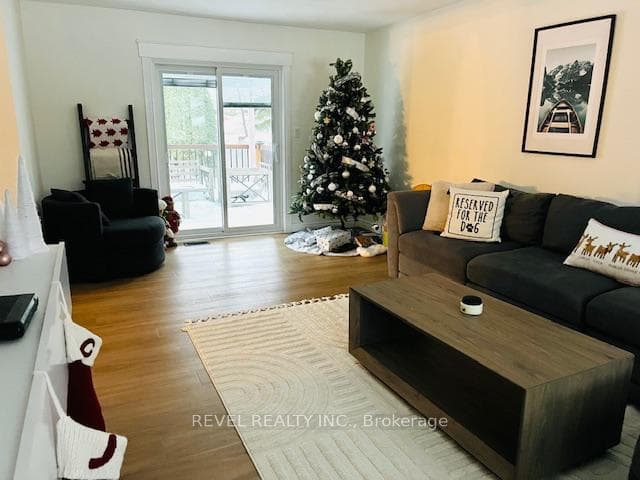 521 Princess Street photo 6