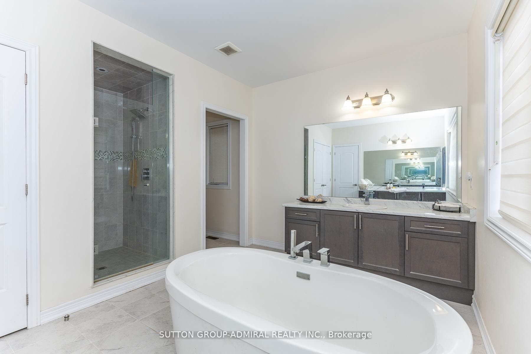 30 Albert Spencer Avenue photo 29