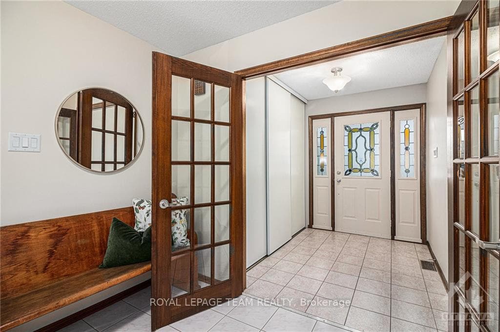 39 BELLEVIEW Drive photo 3