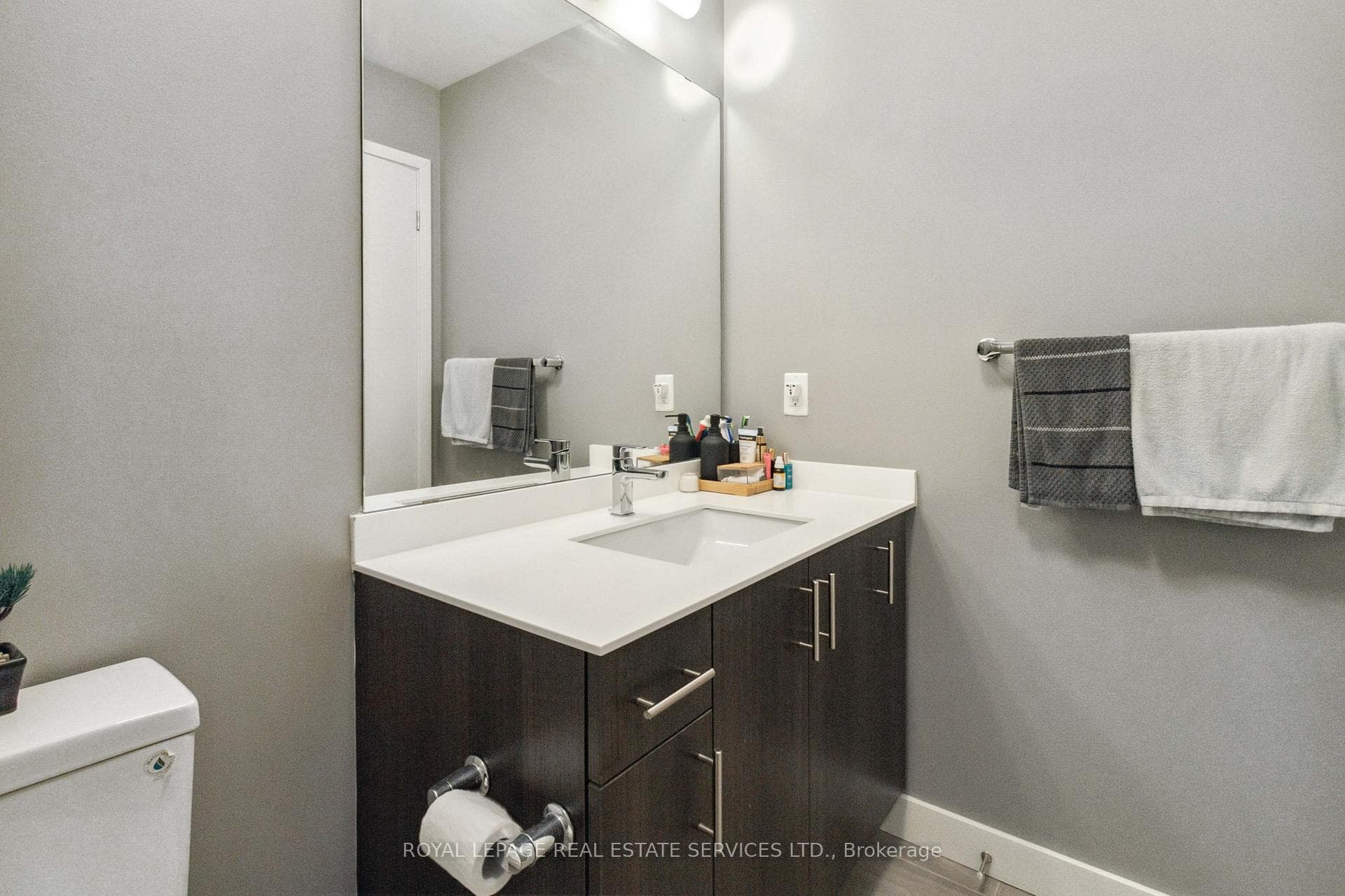 168 Sabina Drive Unit 302 photo 32