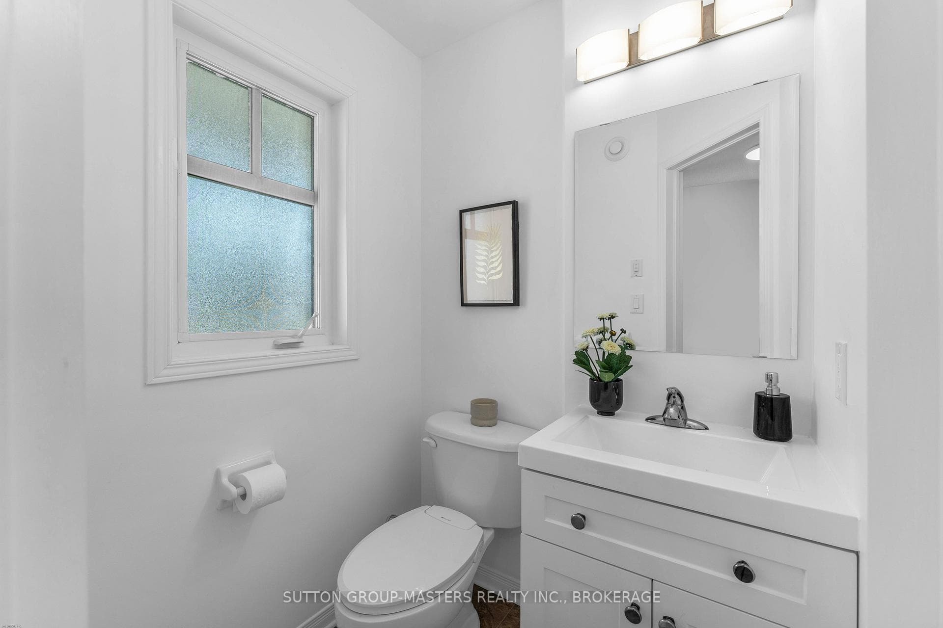 1521 Crimson Crescent photo 7