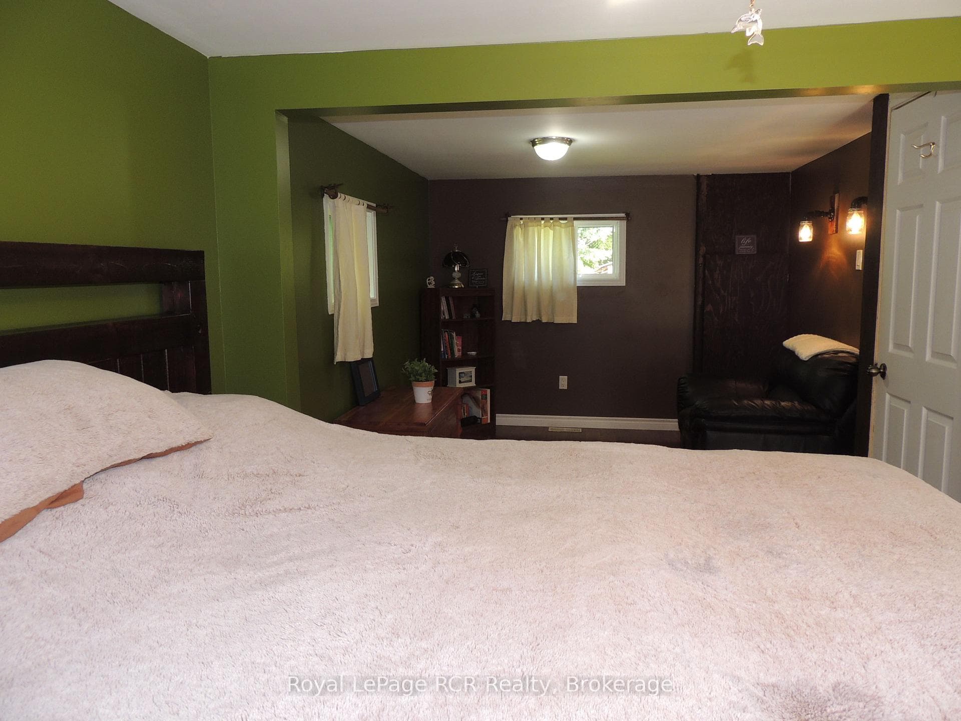 175 NAPOLEAN Street photo 21