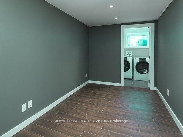 9 Spencer Avenue Unit Main photo 15