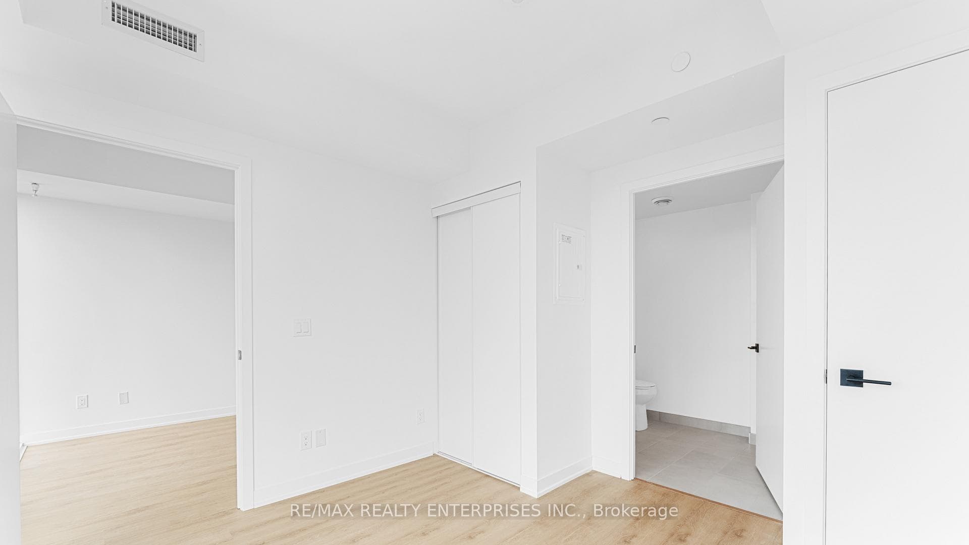319 JARVIS Street Unit 4708 photo 18