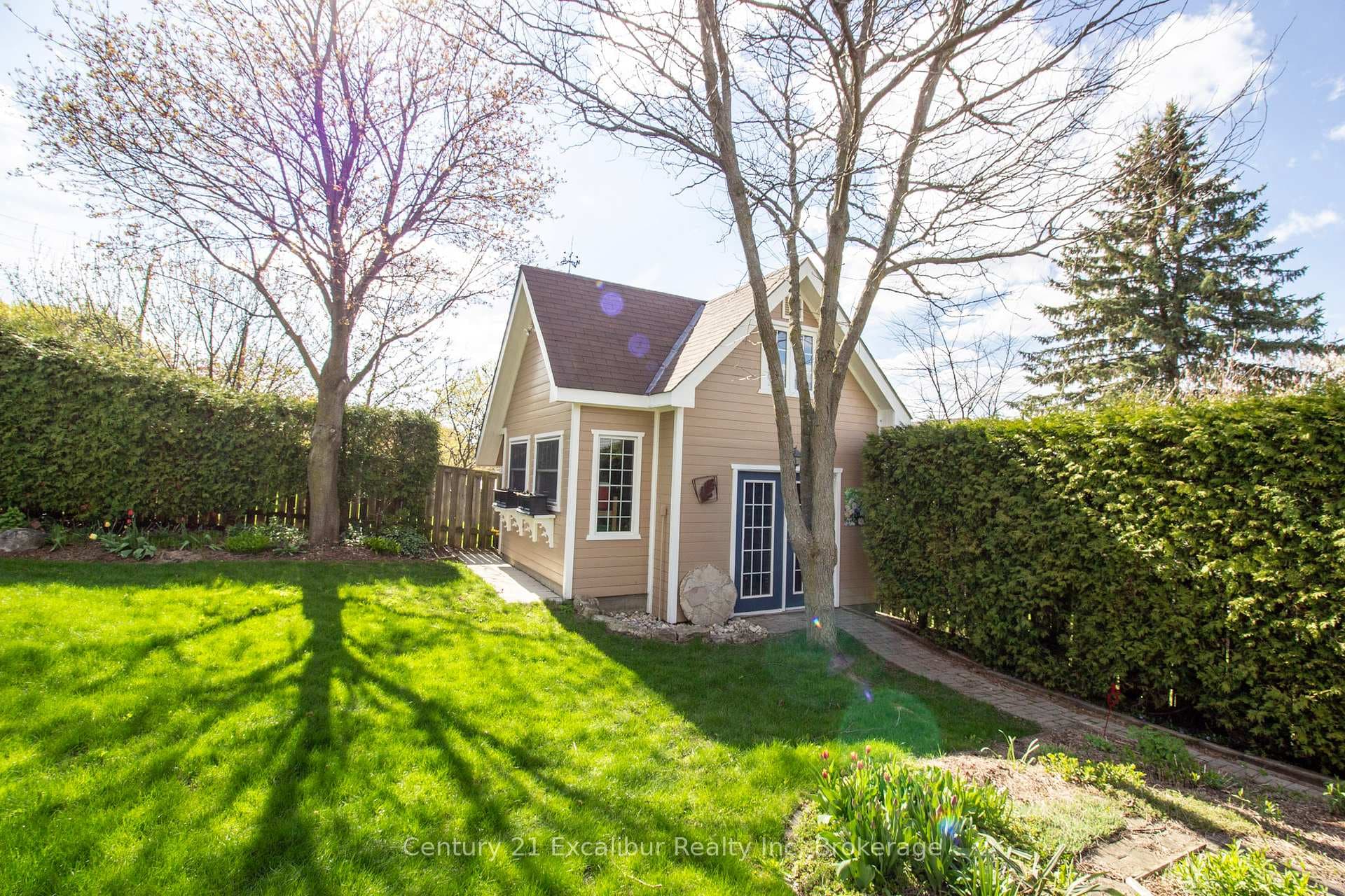 508 Harvey Street photo 17