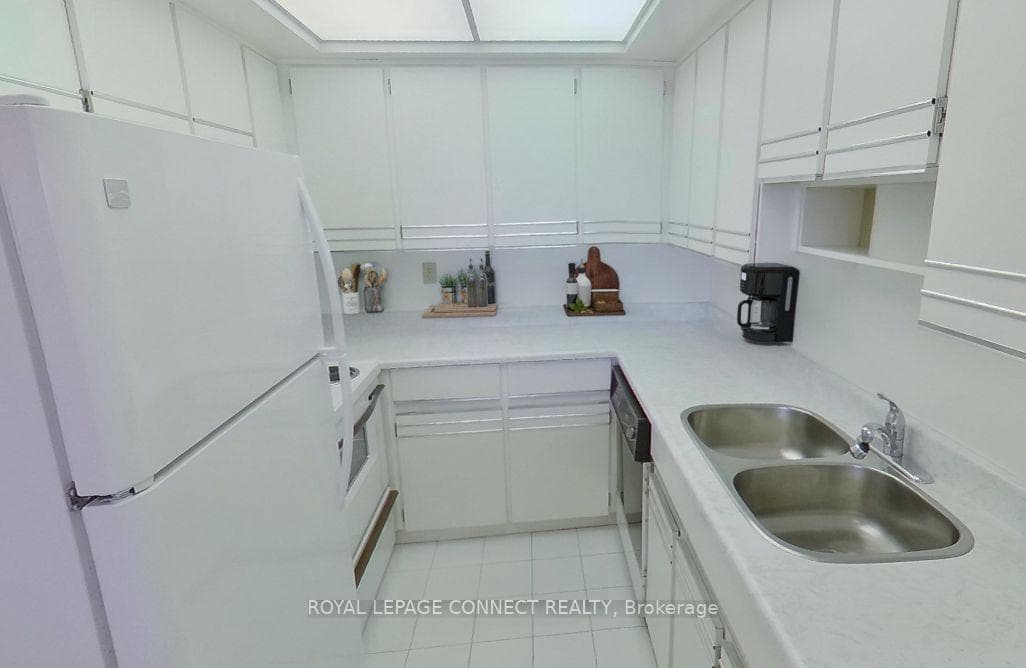 121 Ling Road Unit 601 photo 14