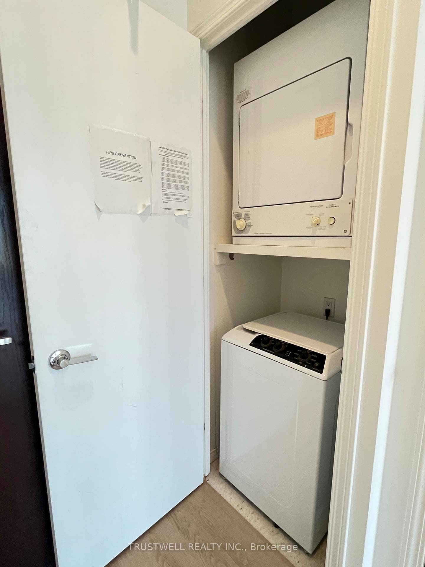 7 King Street Unit 2002 photo 12