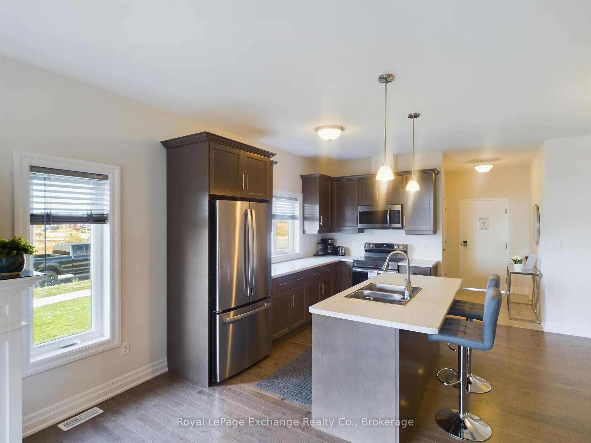 336 Mary Rose Avenue photo 7