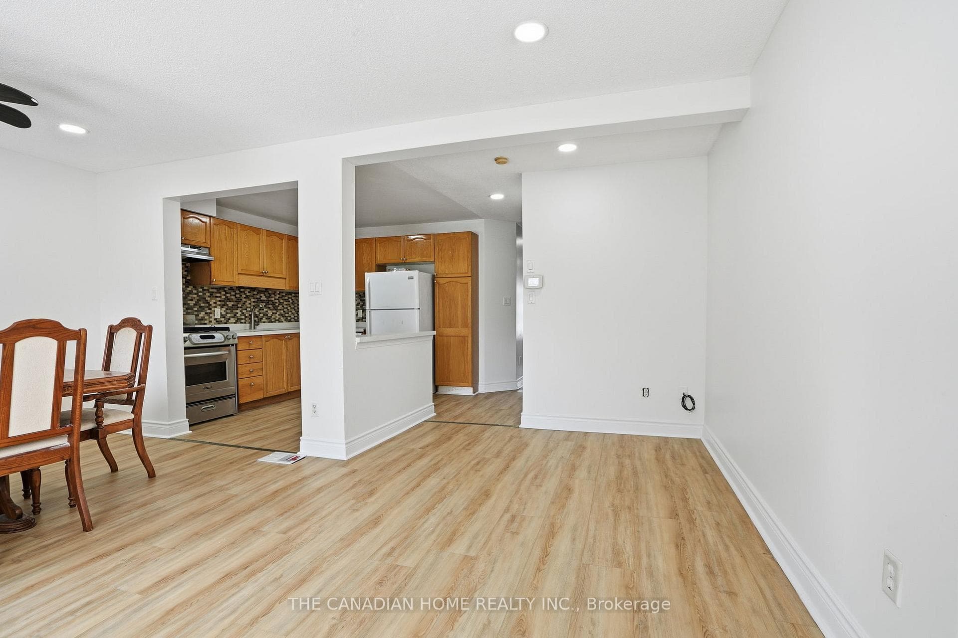 1889 Upper Wentworth Street Unit 29 photo 15