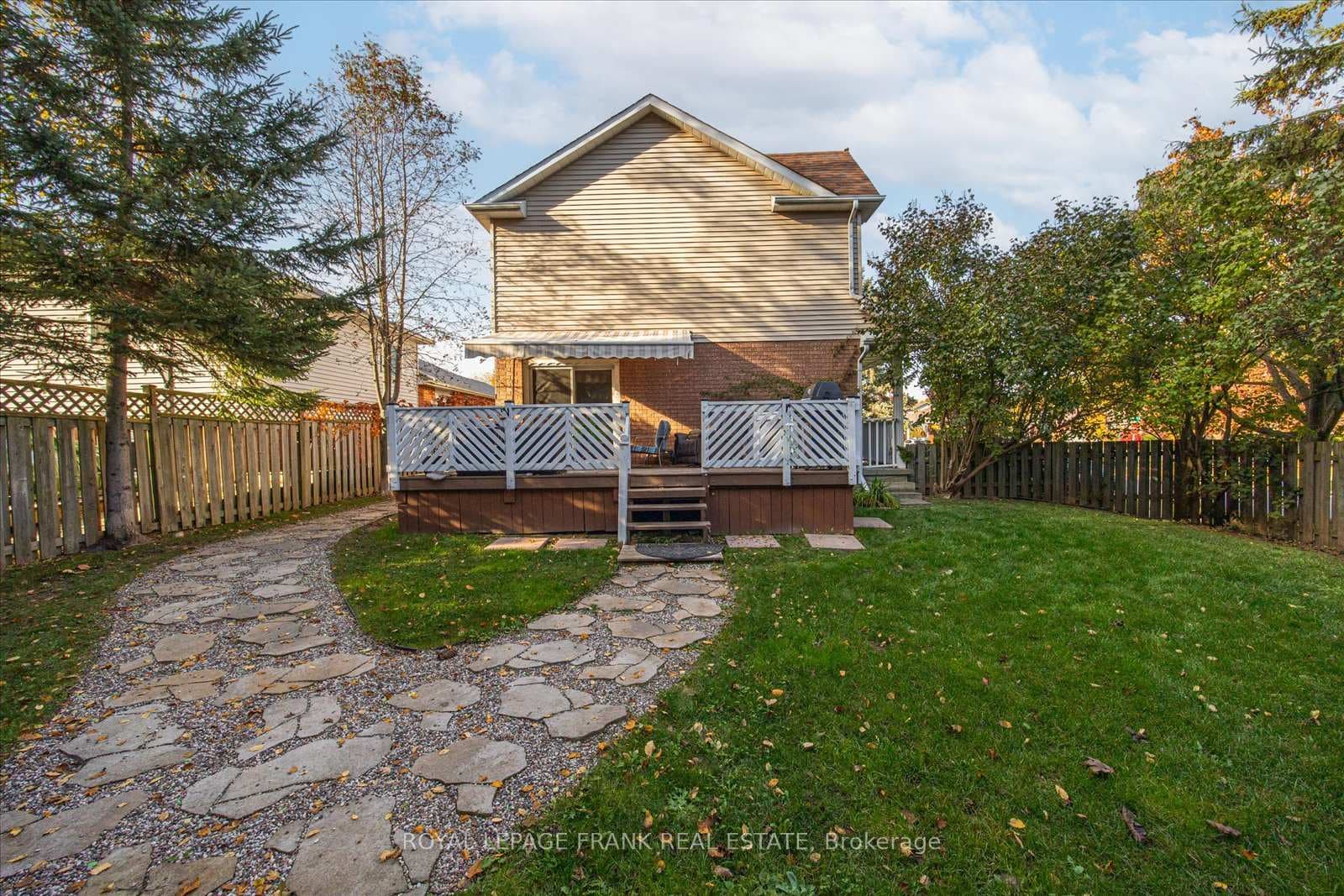 163 Edward Street photo 37