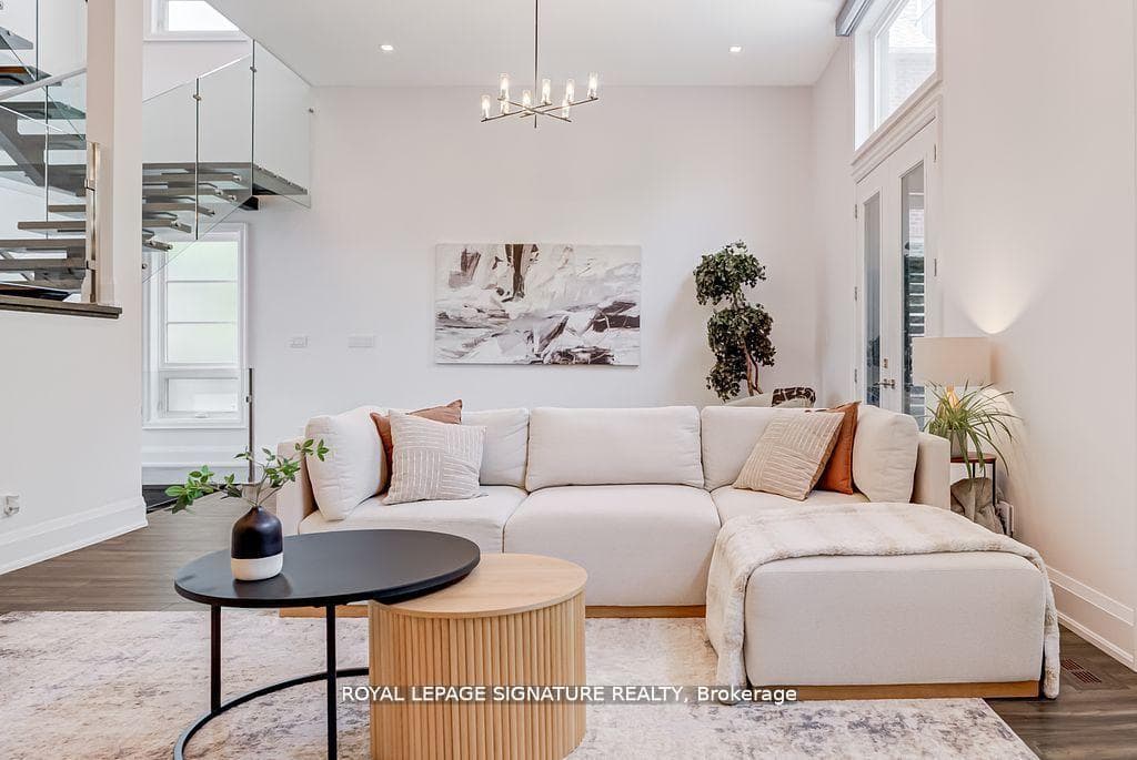 110 Evans Avenue photo 6